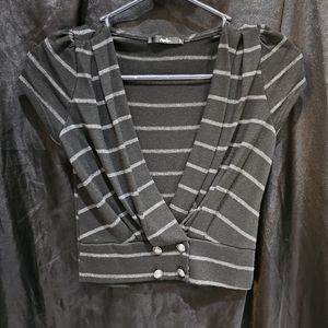 Cropped stripped shirt